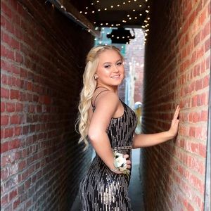 Meet your Posher, Kendra